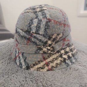 Burberry wool hat.